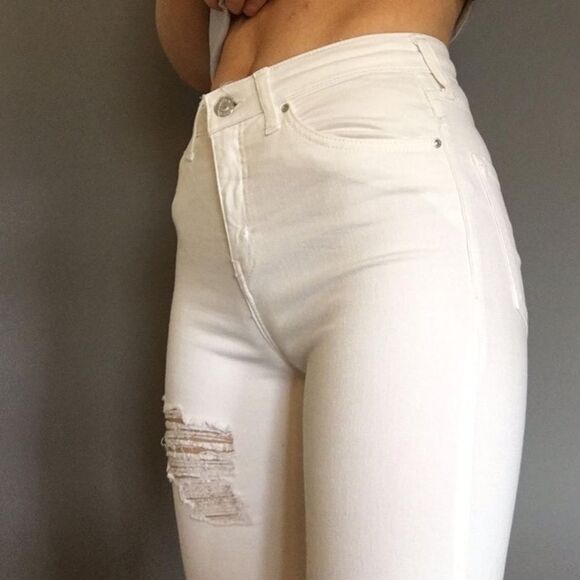 Topshop White Jamie Moto Distressed High-Rise Skinny Jeans

Product Details - Picture 3 of 9